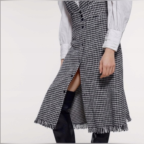 ZARA MIDI TWEED HERRINGBONE PINAFORE JUMPER DRESS BLACK WHITE BUTTONS MEDIUM - Picture 4 of 15
